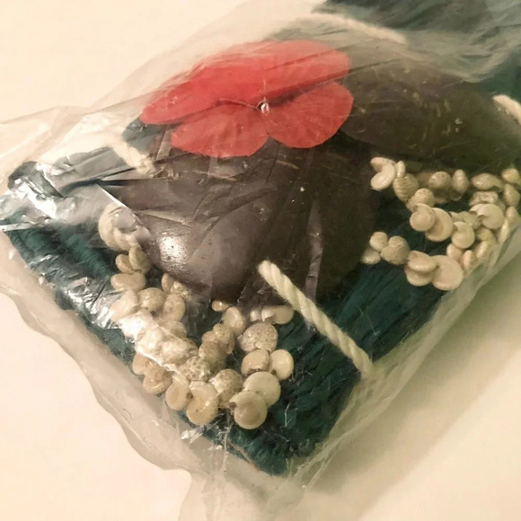 Hawaiin Hula Girl Costume With Raffia Skirt And Coconut Top Child Size Halloween - Picture 13 of 16